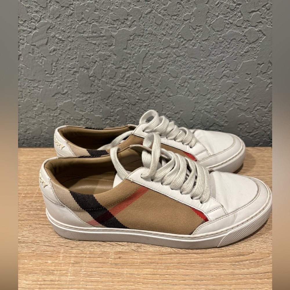 Burberry Salmond Vintage Check Leather & Textile Sneakers - Picture 3 of 9
